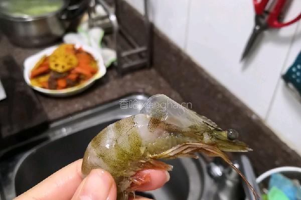 焖虾的做法图解1