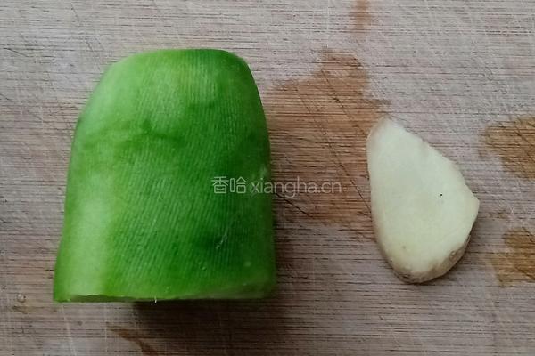 青萝卜蛤蜊肉汤的做法图解2