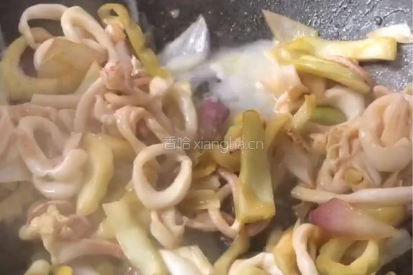 咸菜炒鱿鱼的做法图解6