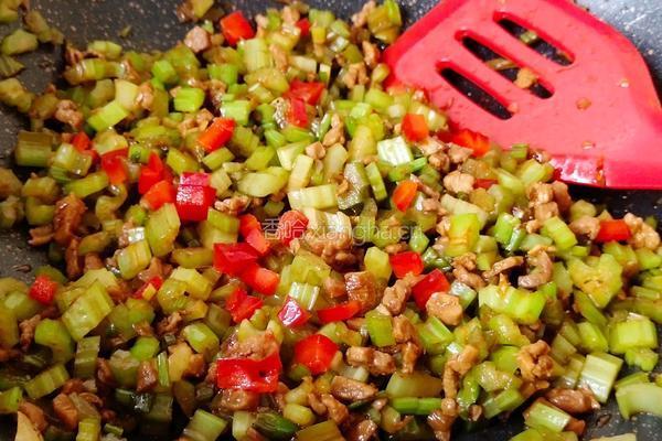 肉末芹菜的做法图解12