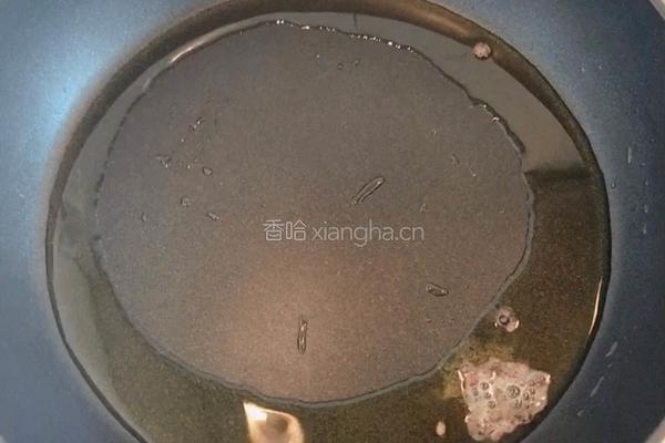 腊肠蔬菜炒饭的做法图解2