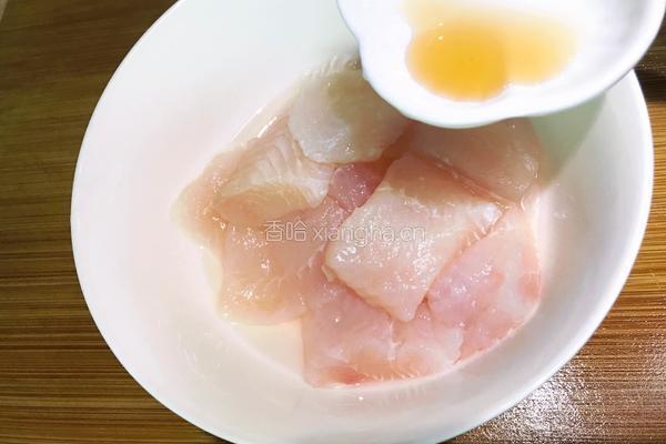 香煎巴沙鱼的做法图解2