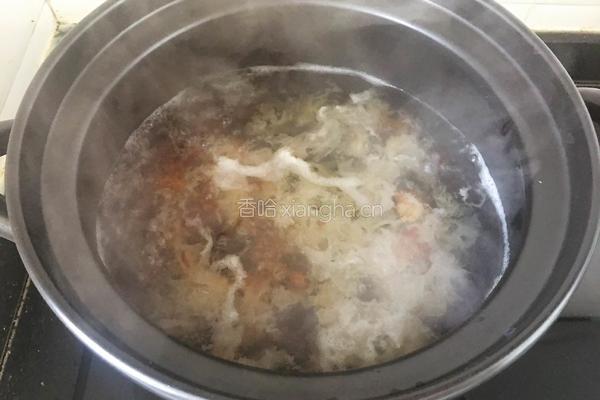 燕窝桃胶银耳糖水的做法图解5