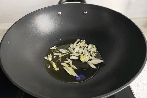 土豆丝炒胡萝卜丝的做法图解5