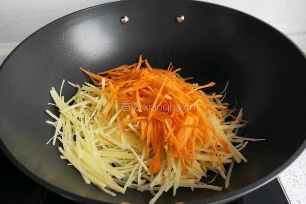 土豆丝炒胡萝卜丝的做法图解6