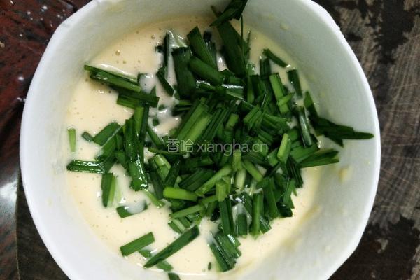 韭菜鸡蛋饼的做法图解4