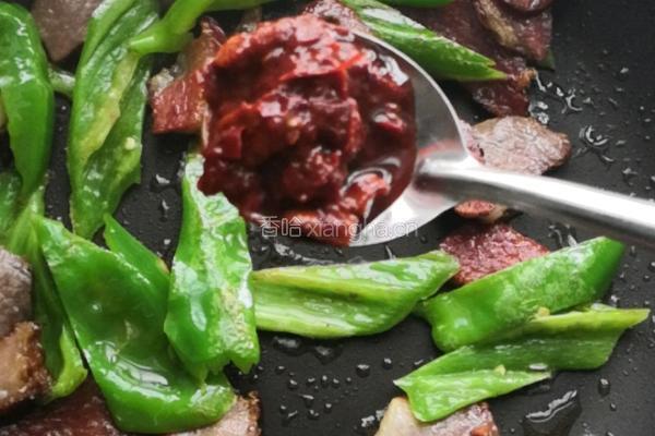 腊肉炒豆腐的做法图解6