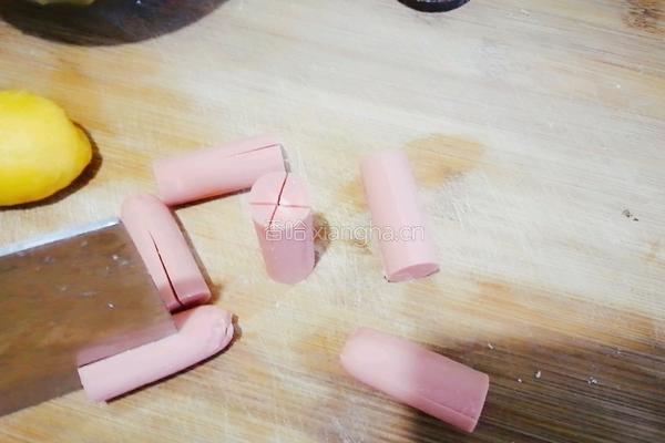 丑章鱼（炸火腿肠）的做法图解6