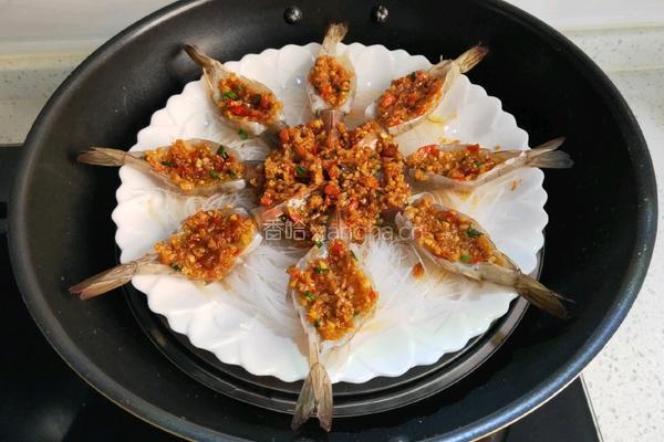 蒜蓉粉丝蒸虾的做法图解9