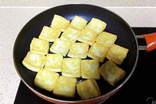 香煎豆腐的做法图解4