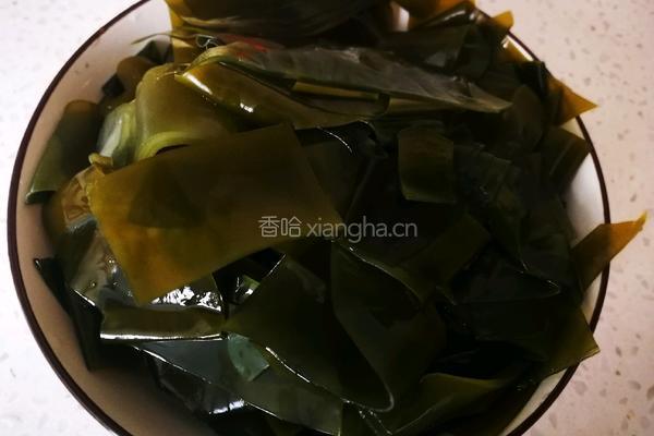 土豆片炖海带的做法图解2