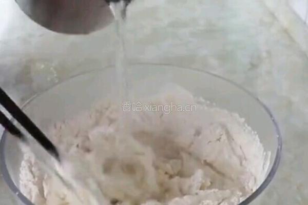烫面菜盒的做法图解1