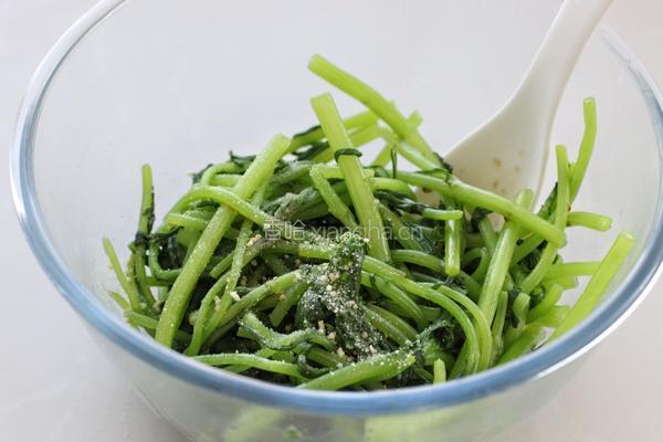 凉拌茼蒿的做法图解4