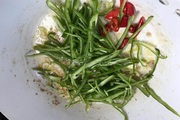 白玉菇辣炒肉丝的做法图解8