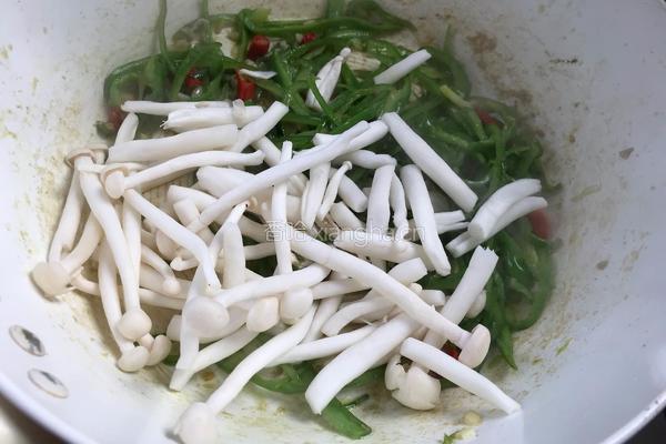 白玉菇辣炒肉丝的做法图解10
