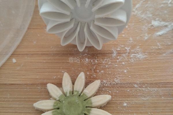 漂亮的花朵馒头的做法图解28
