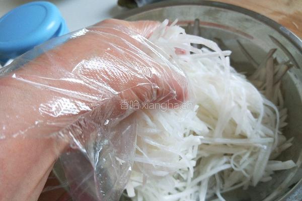 新文美食 白萝卜香辣凉拌菜的做法图解5
