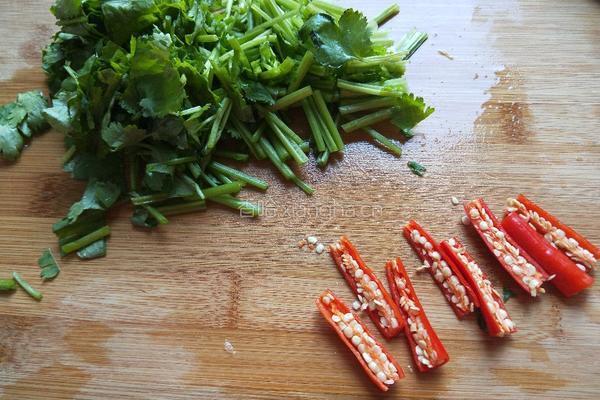 新文美食 白萝卜香辣凉拌菜的做法图解7