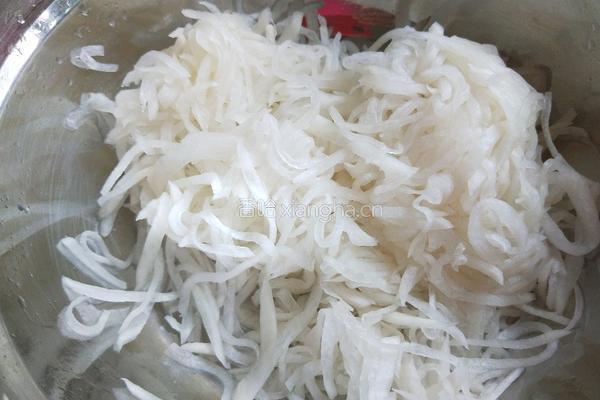新文美食 白萝卜香辣凉拌菜的做法图解10
