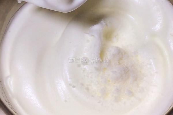 八寸戚风蛋糕的做法图解5