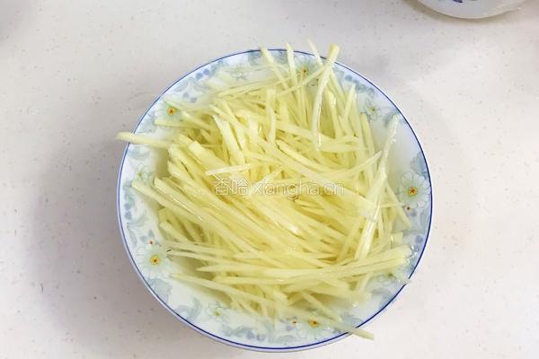 酸辣土豆丝的做法图解3