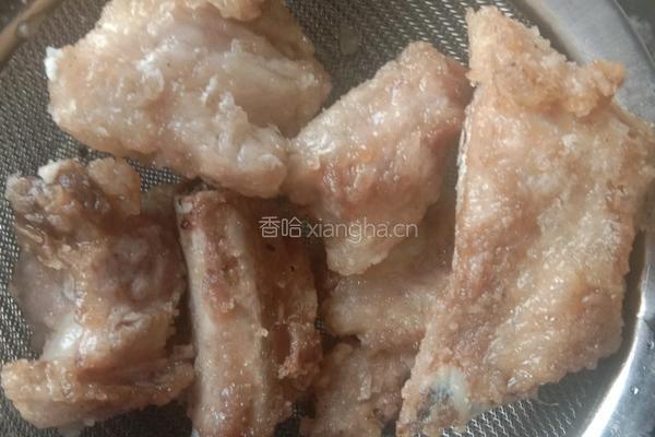 糖醋排骨的做法图解4
