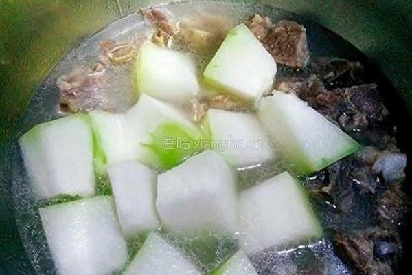 冬瓜排骨汤的做法图解3