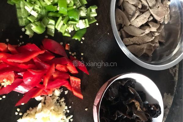 湘菜：爆炒猪肝的做法图解3