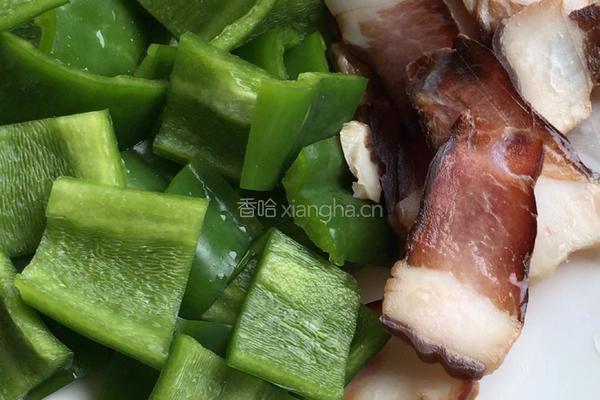 酱肉炒灯椒的做法图解3