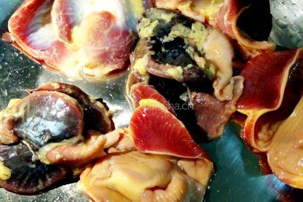 炝香柠檬鸡胗的做法图解1