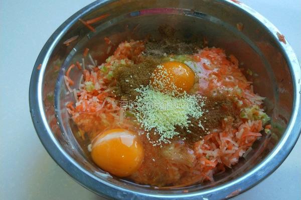 北京特色小吃 胡萝卜土豆煎饼的做法图解4