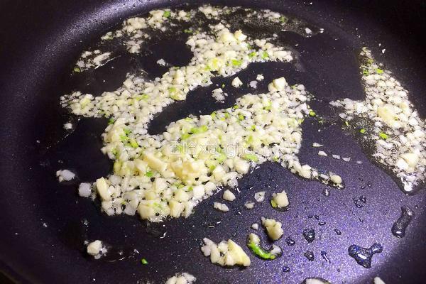 蒜蓉粉丝蒸生蚝的做法图解3