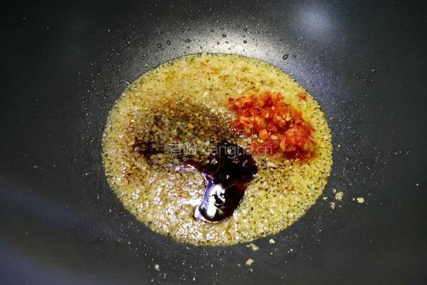 蒜蓉蒸扇贝粉丝虾的做法图解9