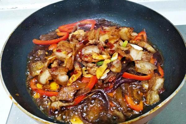 甜椒木耳回锅肉的做法图解14
