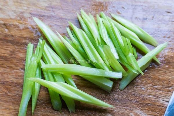 芹香山药片的做法图解4