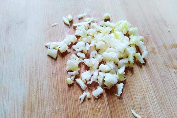 粉蒸芹菜叶的做法图解7