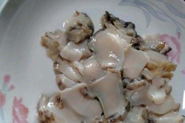 蒜蓉粉丝蒸鲍鱼的做法图解1
