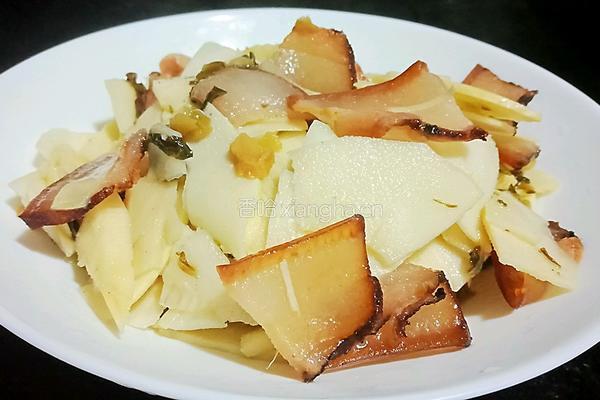 腊肉炒笋的做法图解4