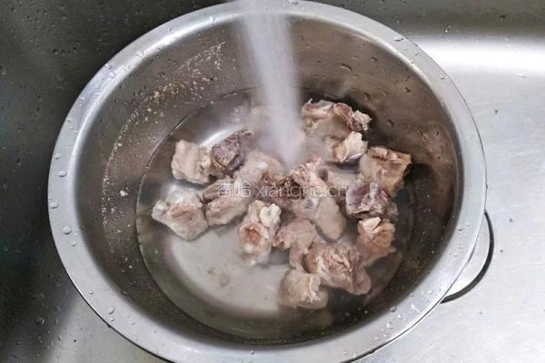 萝卜排骨汤的做法图解6