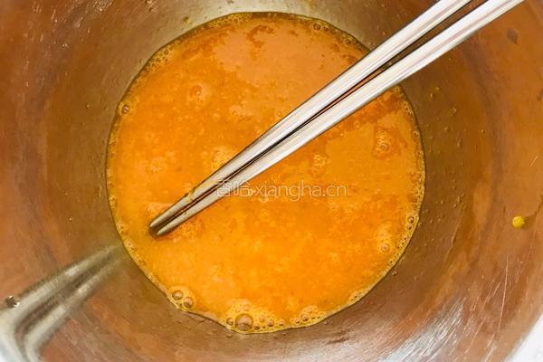 鸡蛋剪刀面的做法图解1