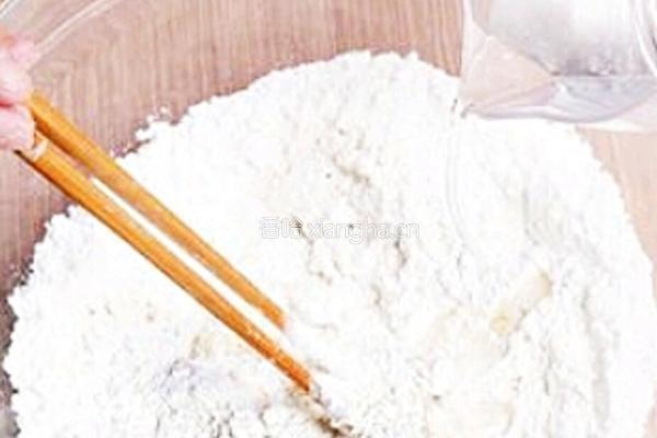 培根披萨的做法图解1