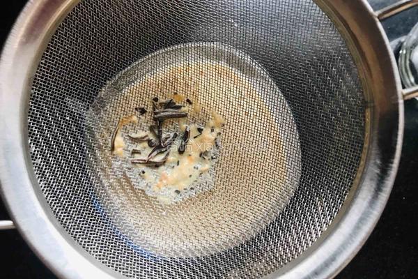自制焦糖奶茶的做法图解4