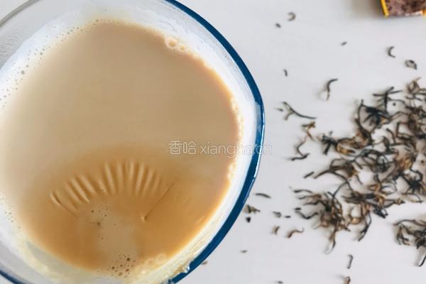 自制焦糖奶茶的做法图解5