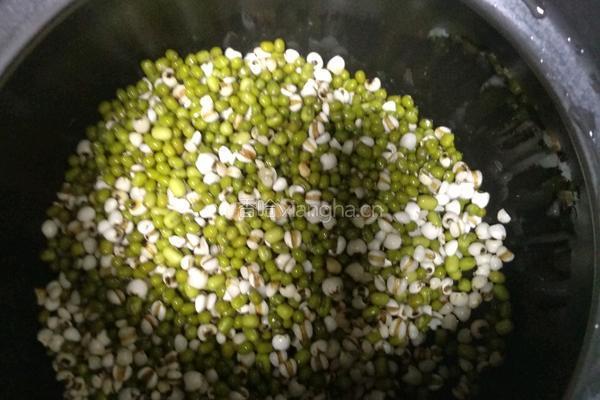 薏米绿豆甜汤的做法图解2