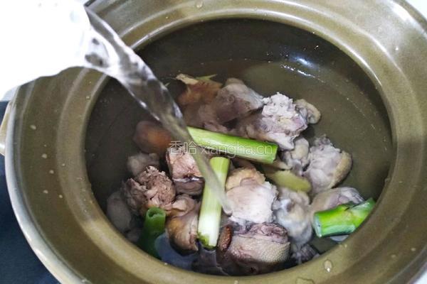 虫草花鸡汤的做法图解6