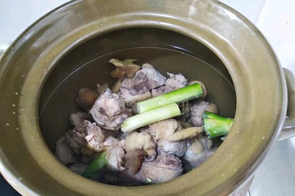 虫草花鸡汤的做法图解7