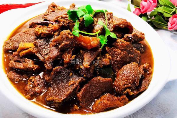 红焖牛肉的做法图解1