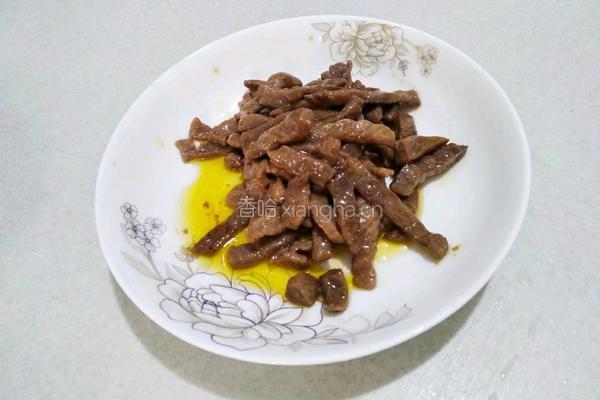青椒胡萝卜炒牛排的做法图解6