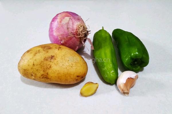 豉香洋葱土豆片的做法图解1