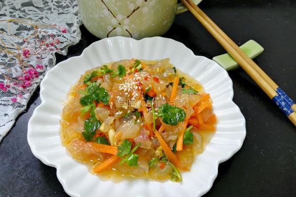 酸辣海蜇丝的做法图解10